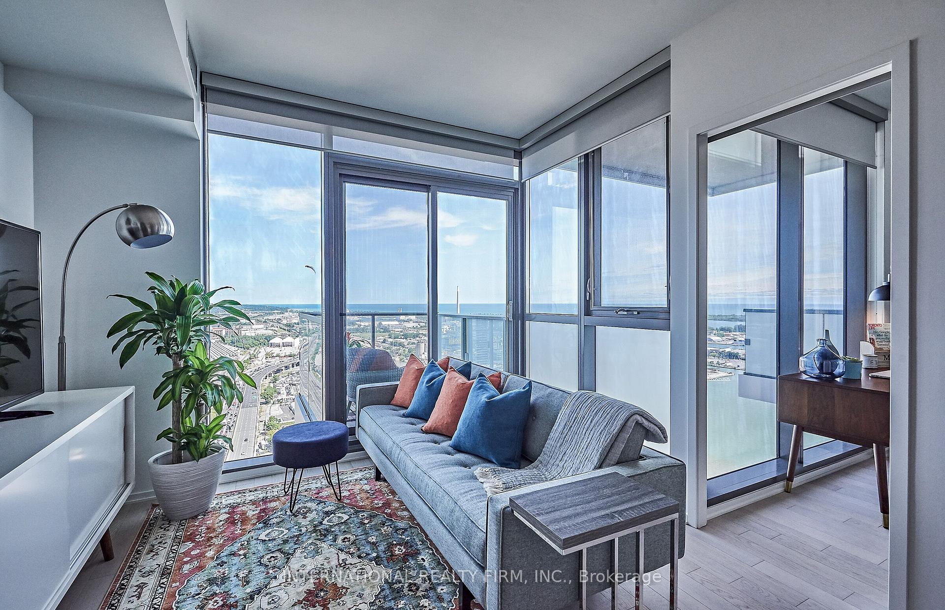 2 Bedrooms Condo at 16 Bonnycastle, Toronto For sale