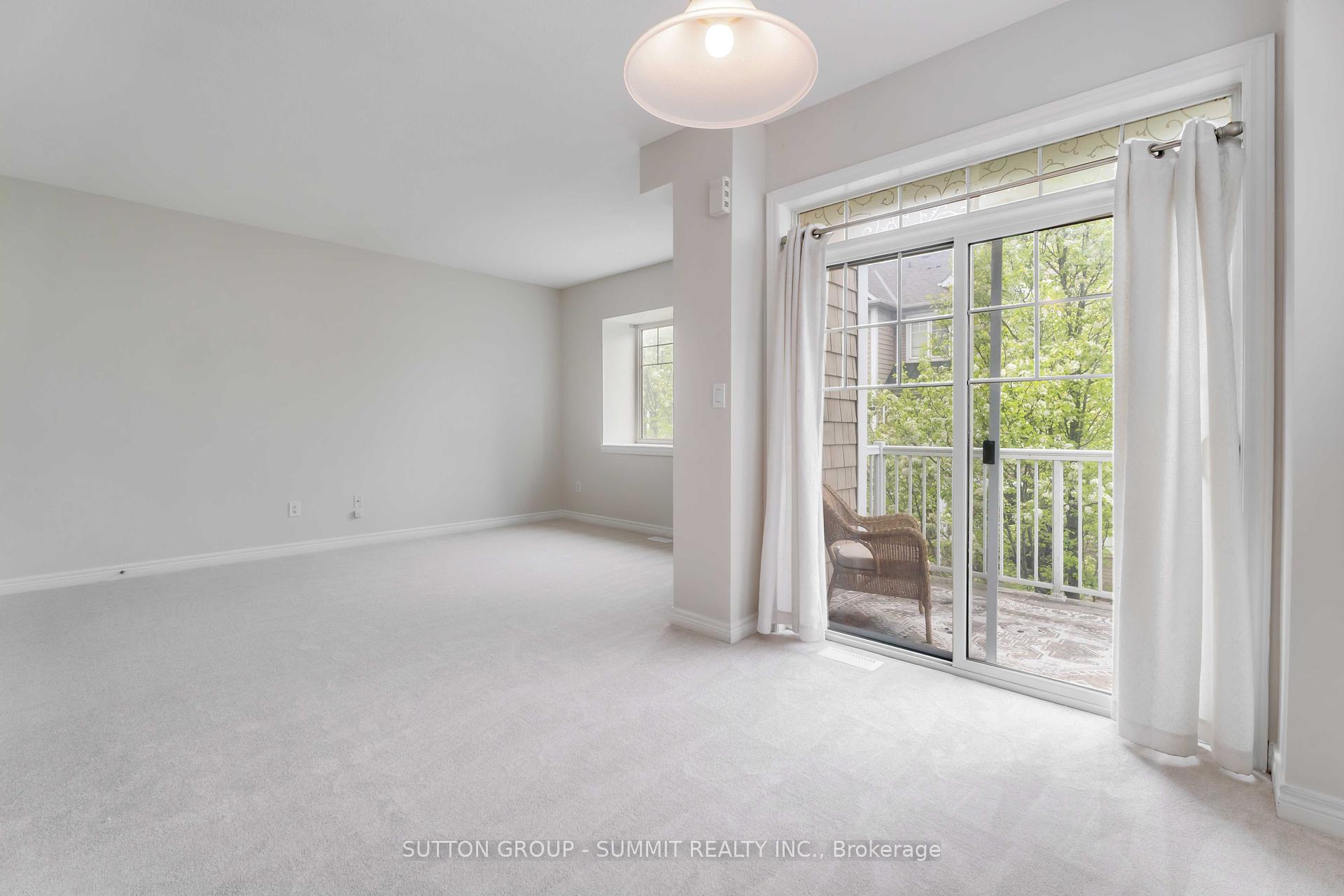 3 Bedrooms Condo at 337 Beach, Hamilton For sale