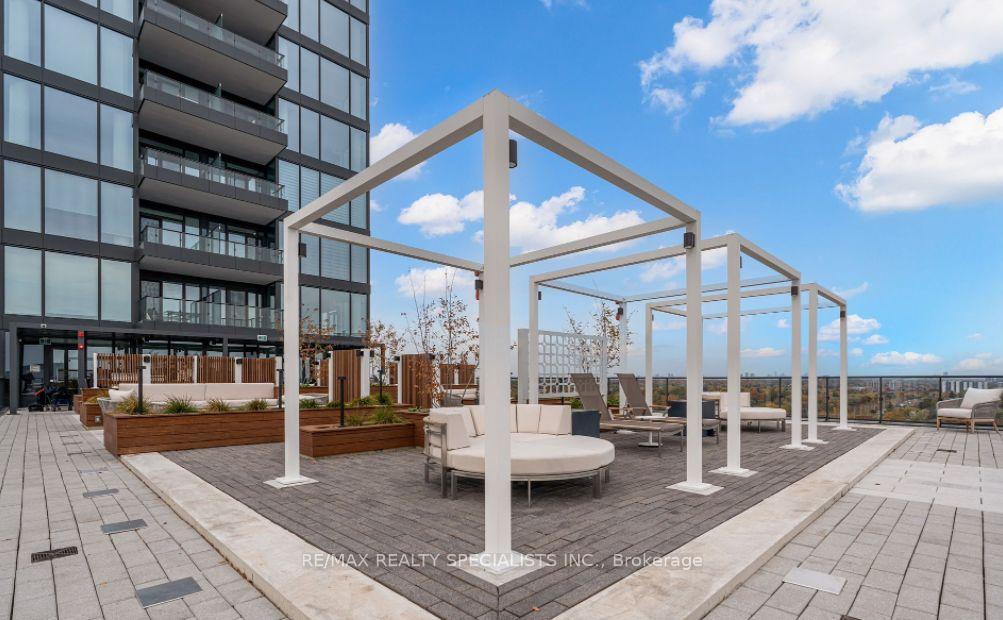 1 Bedroom Condo at 28 ANN, Mississauga For sale