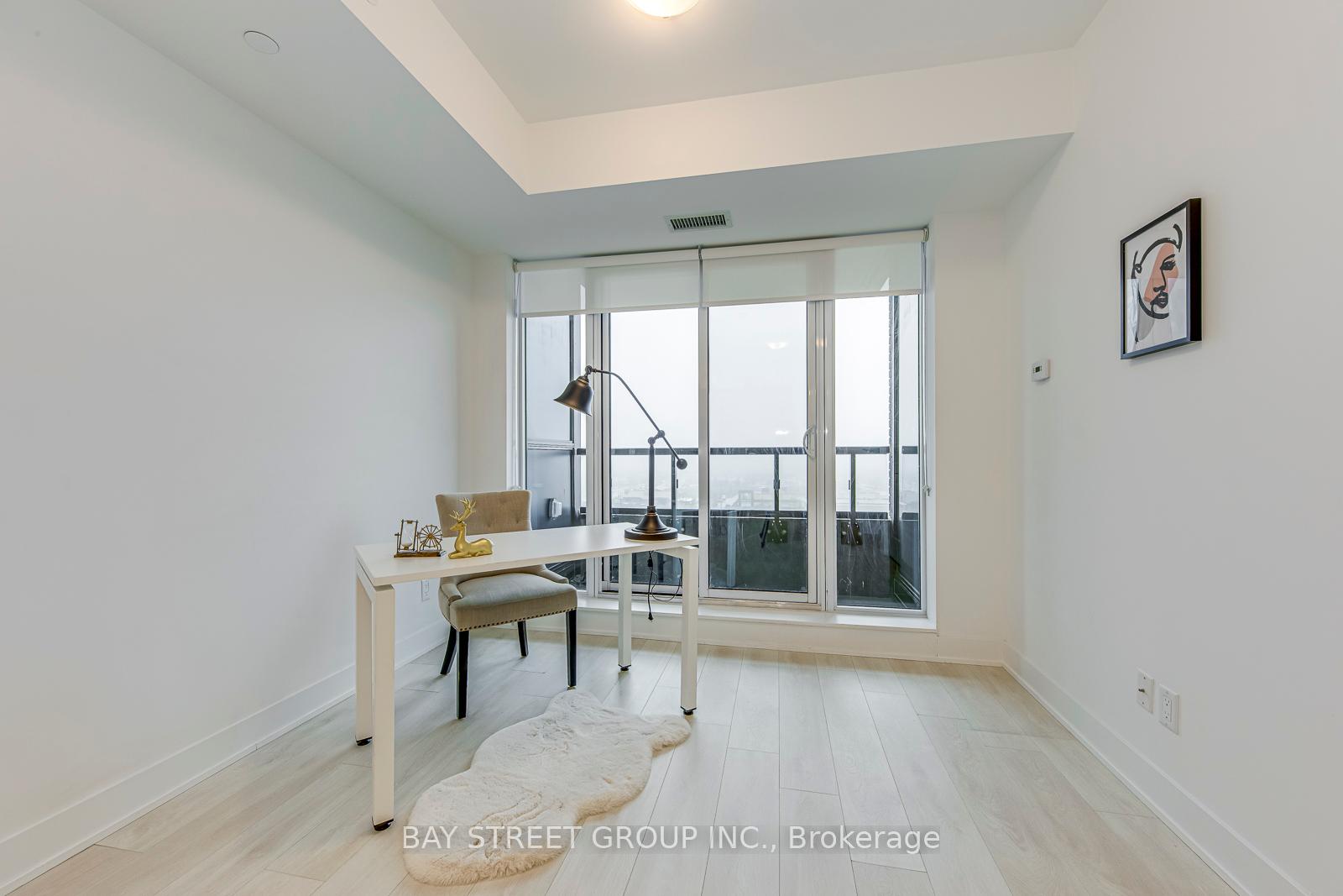 2 Bedrooms Condo at 2485 Taunton, Oakville For sale