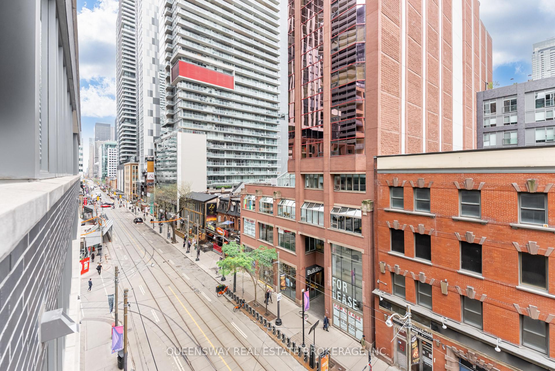 2 Bedrooms Condo at 8 Charlotte, Toronto For sale