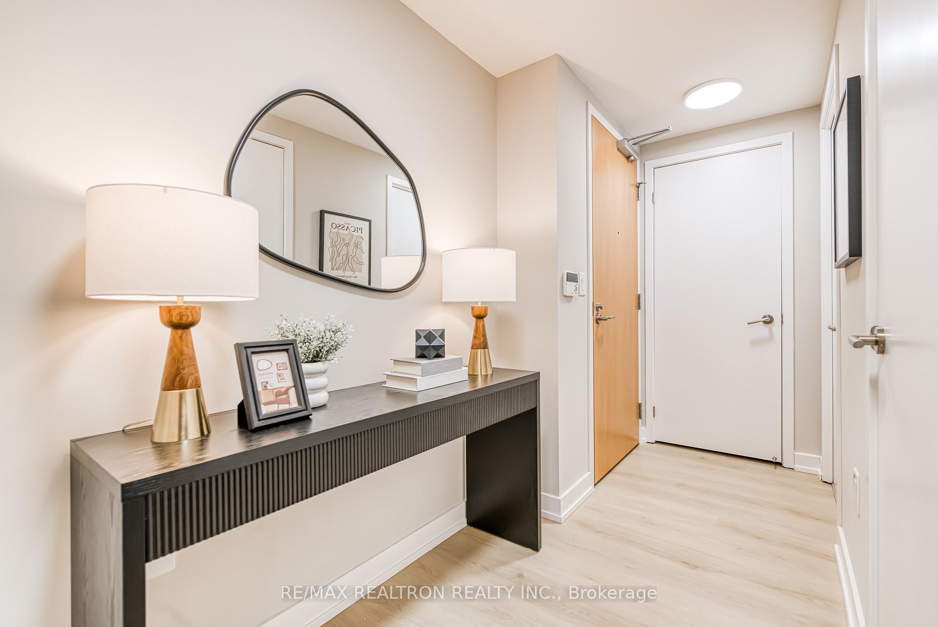 3 Bedrooms Condo at 11 Wellesley, Toronto For sale
