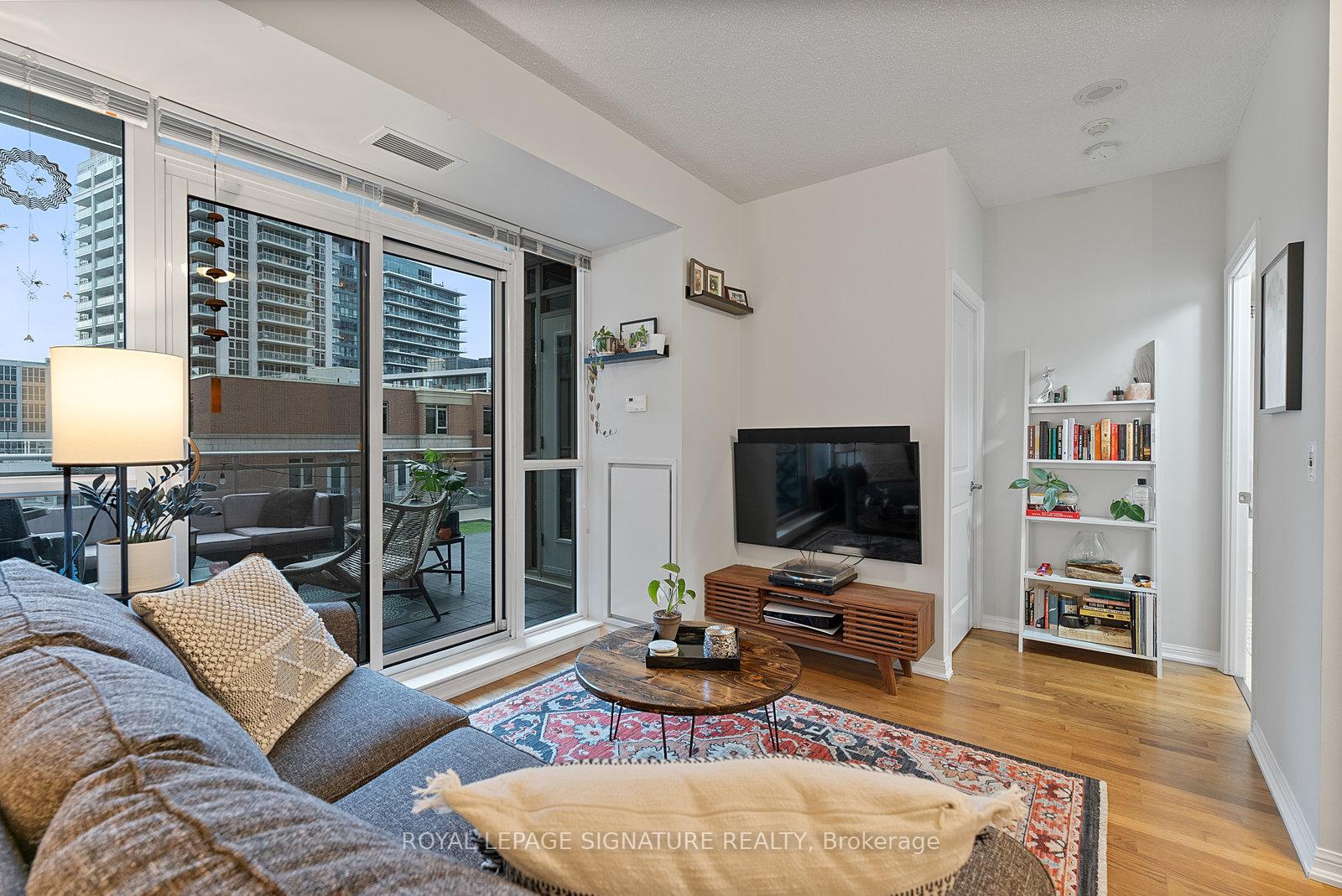1 Bedroom Condo at 628 Fleet, Toronto For sale