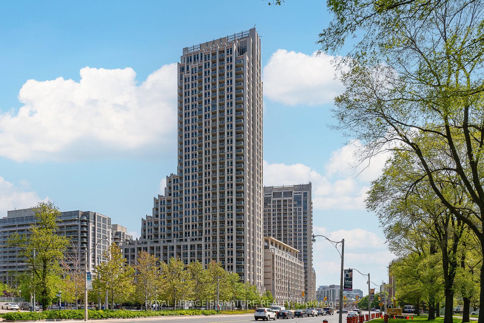 1 Bedroom Condo at 628 Fleet, Toronto For sale