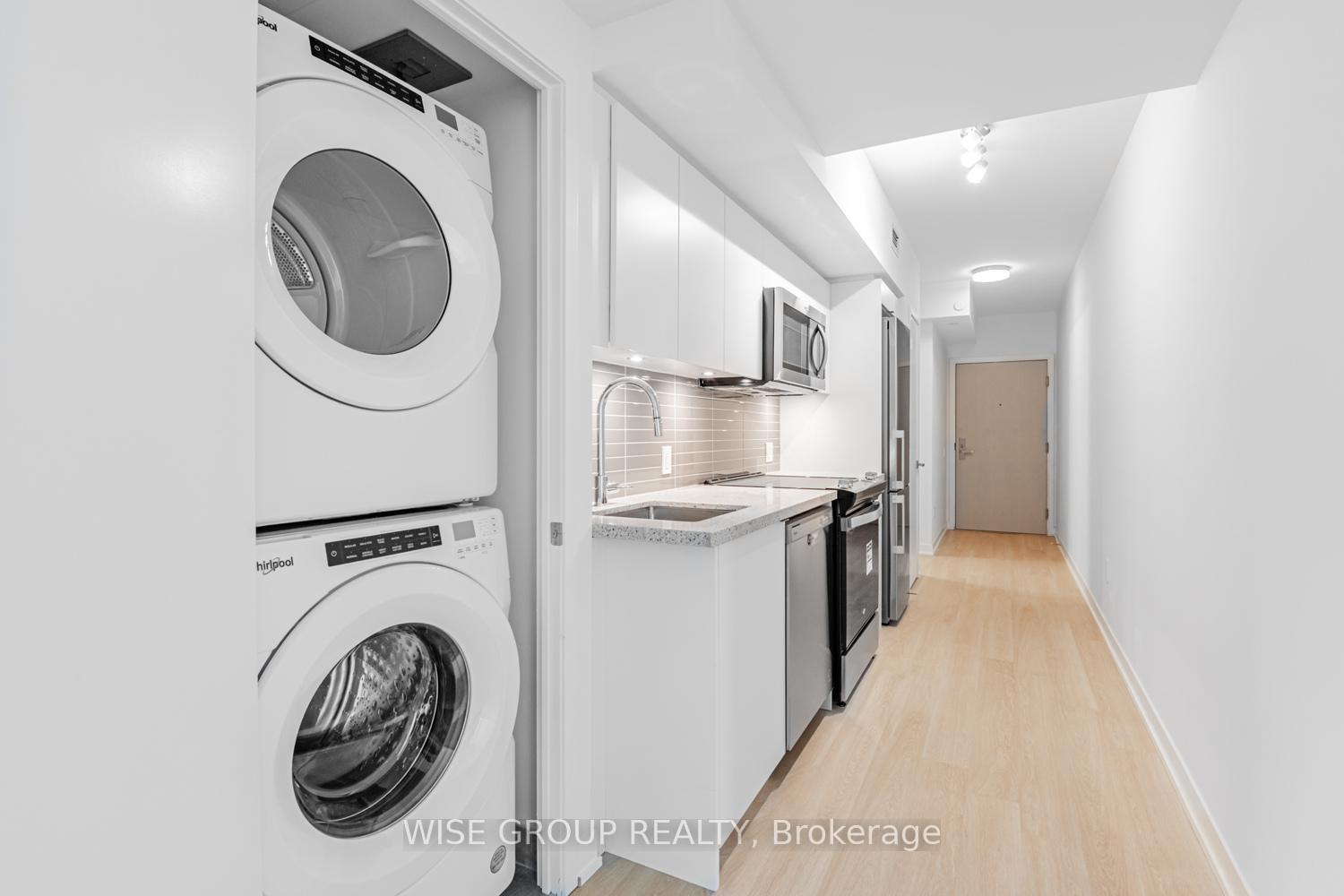 2 Bedrooms Condo at 500 Wilson, Toronto For sale