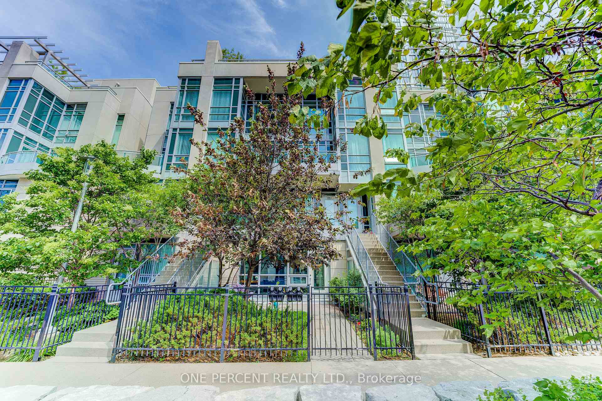 1 Bedroom Condo at 31 Olive, Toronto For sale