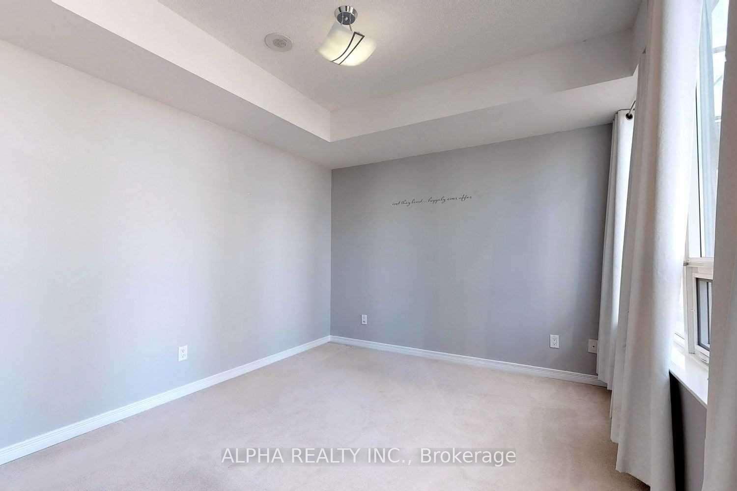 2 Bedrooms Condo at 15 Legion,  Toronto For sale