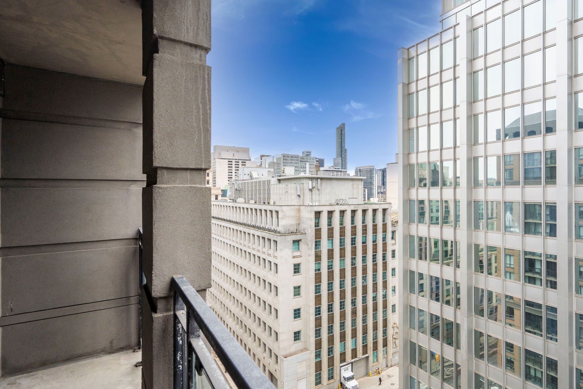 140 Simcoe Street 1412