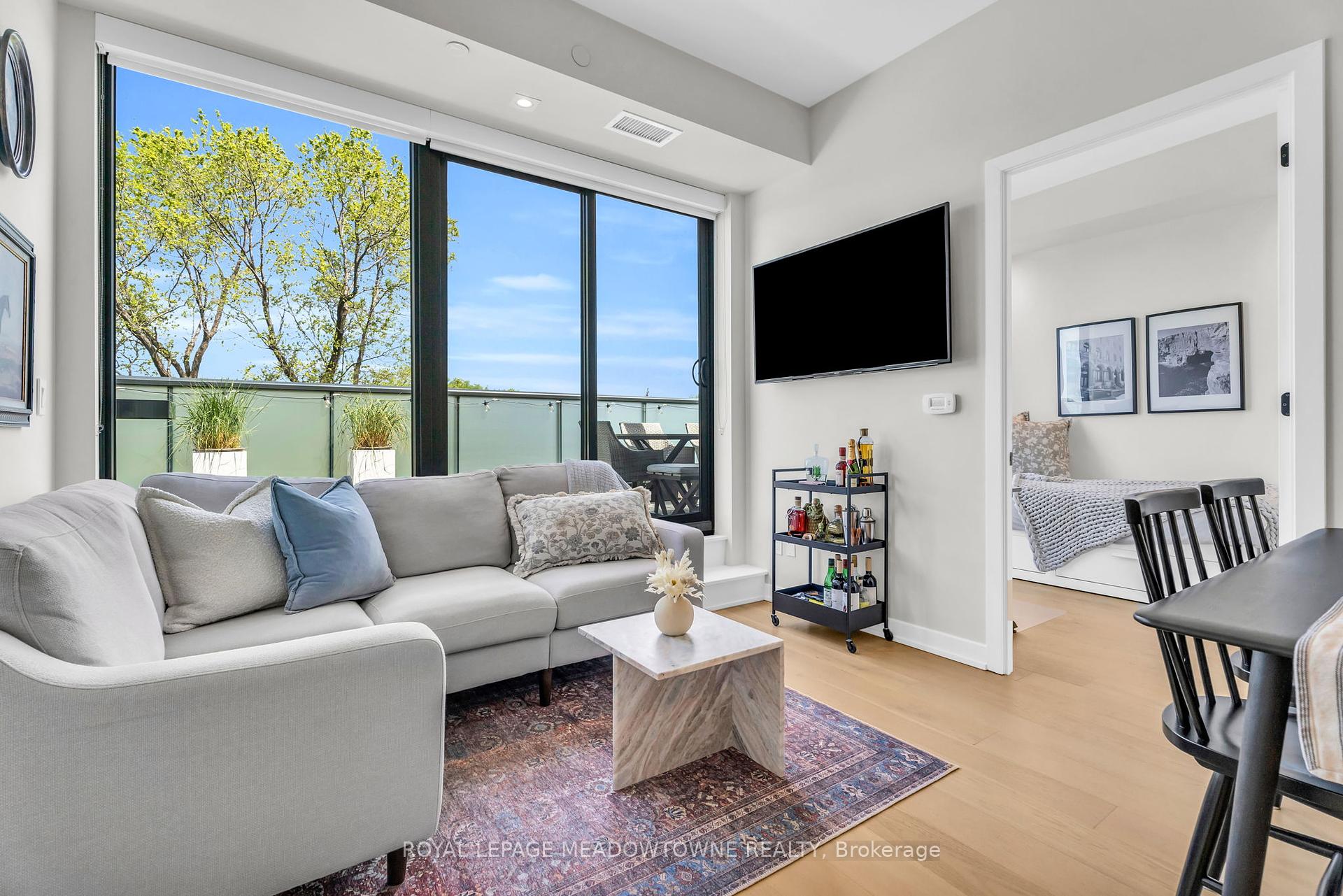 2 Bedrooms Condo at 840 St Clair, Toronto For sale
