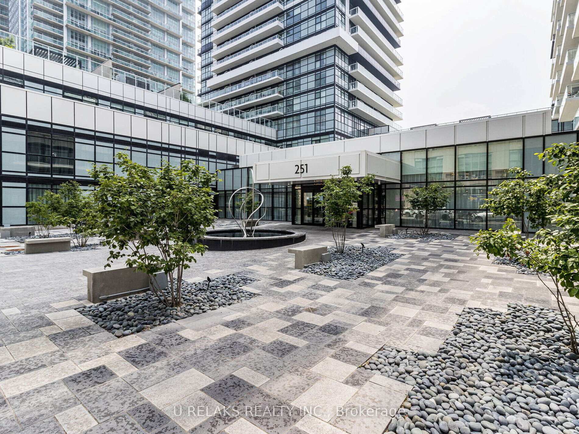 2 Bedrooms Condo at 251 Manitoba,  Toronto For sale