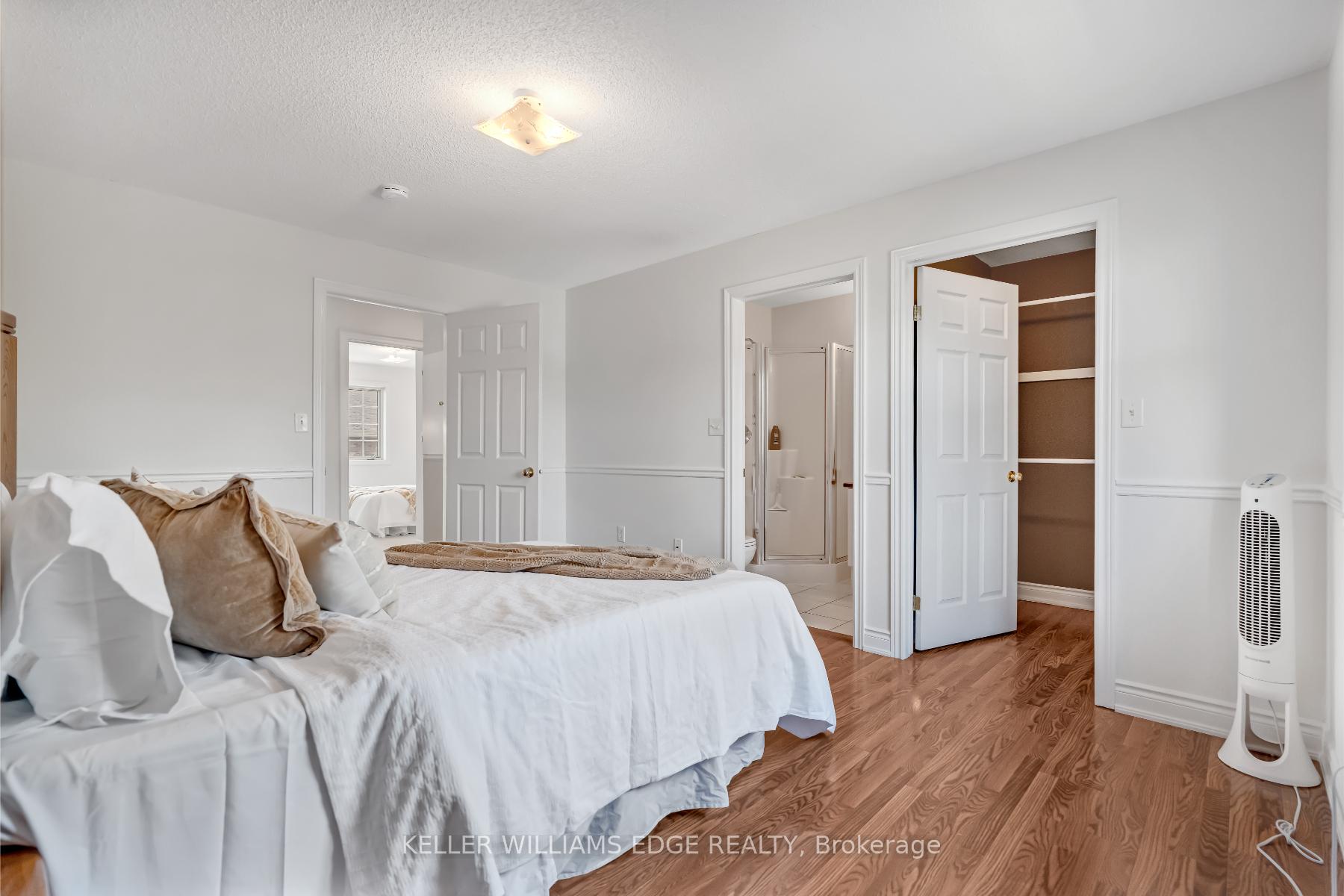 2 Bedrooms Condo at 4045 Upper Middle, Burlington For sale