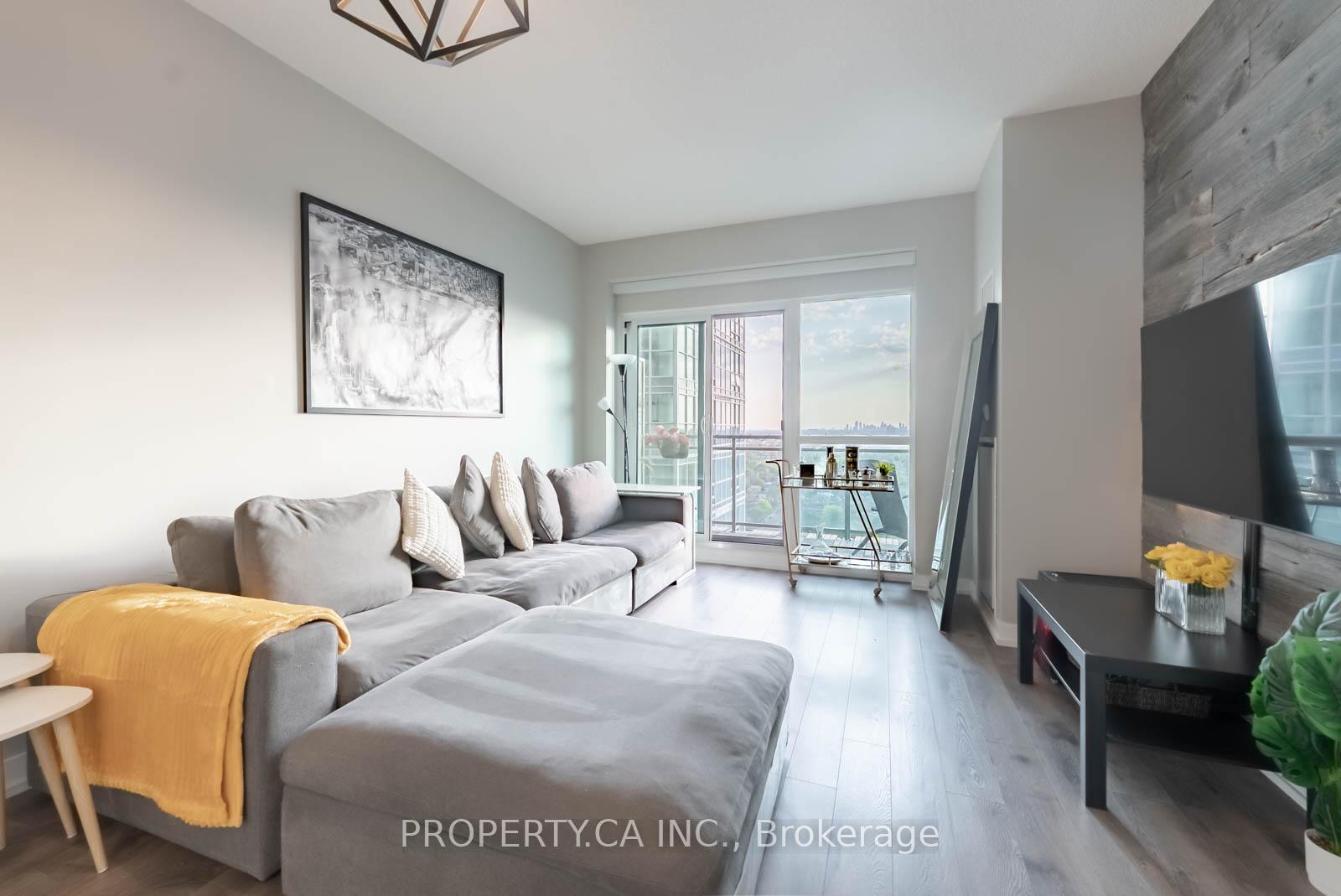 2 Bedrooms Condo at 165 Legion, Toronto For sale