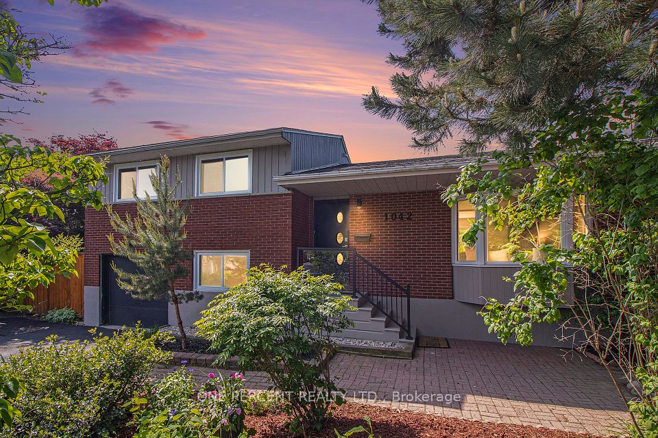1042 Harkness