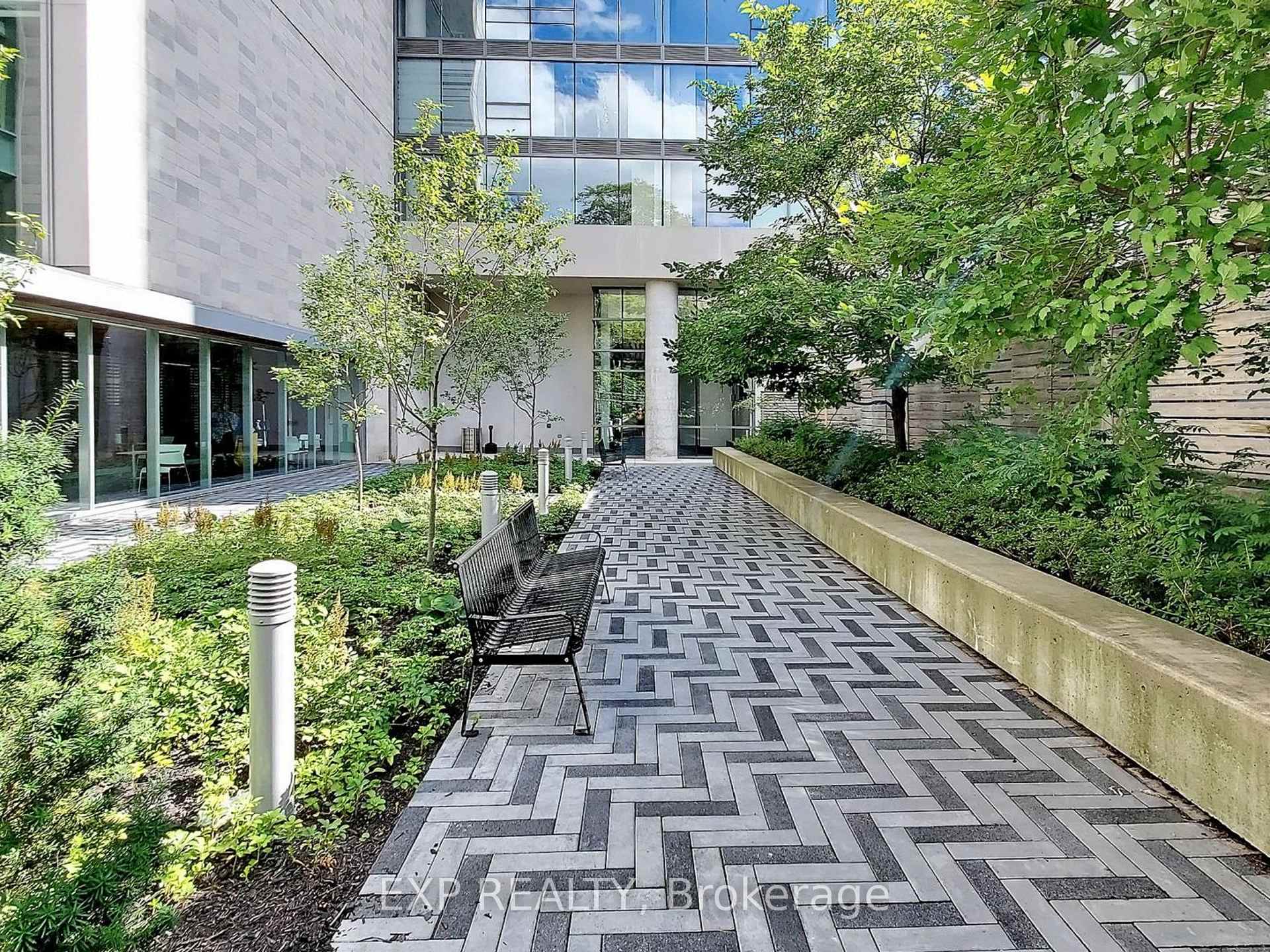 2 Bedrooms Condo at 285 Mutual, Toronto For sale