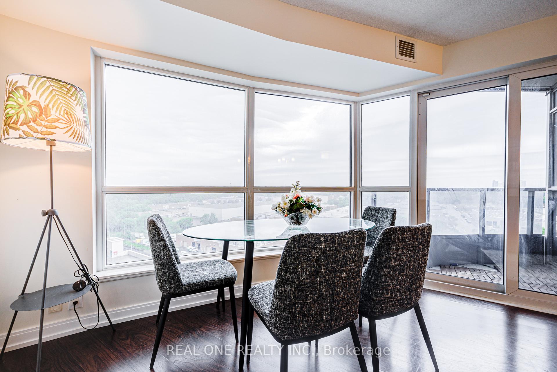 3 Bedrooms Condo at 151 Village Green, Toronto For sale