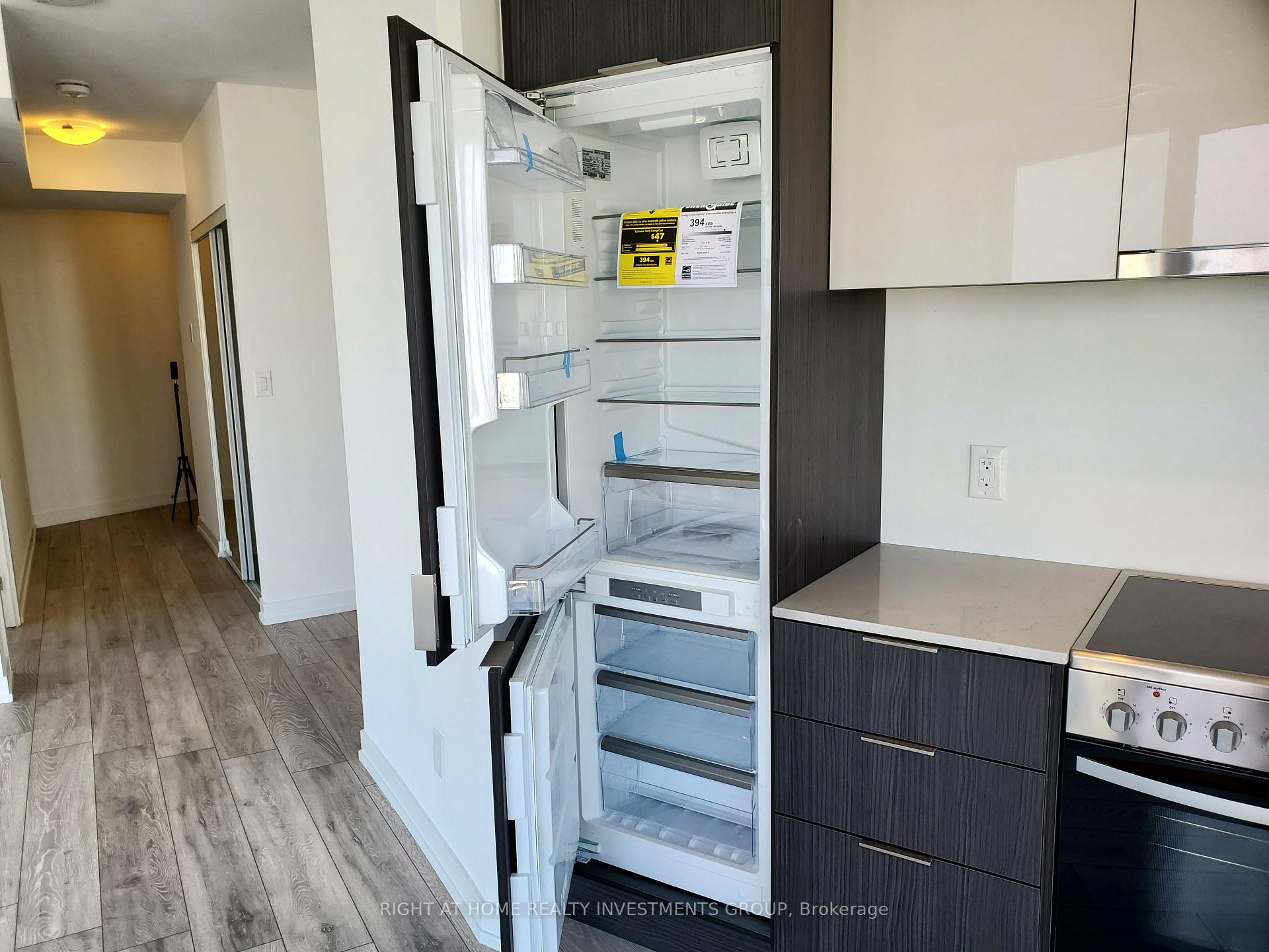 1 Bedroom Condo at 159 Wellesley, Toronto For sale