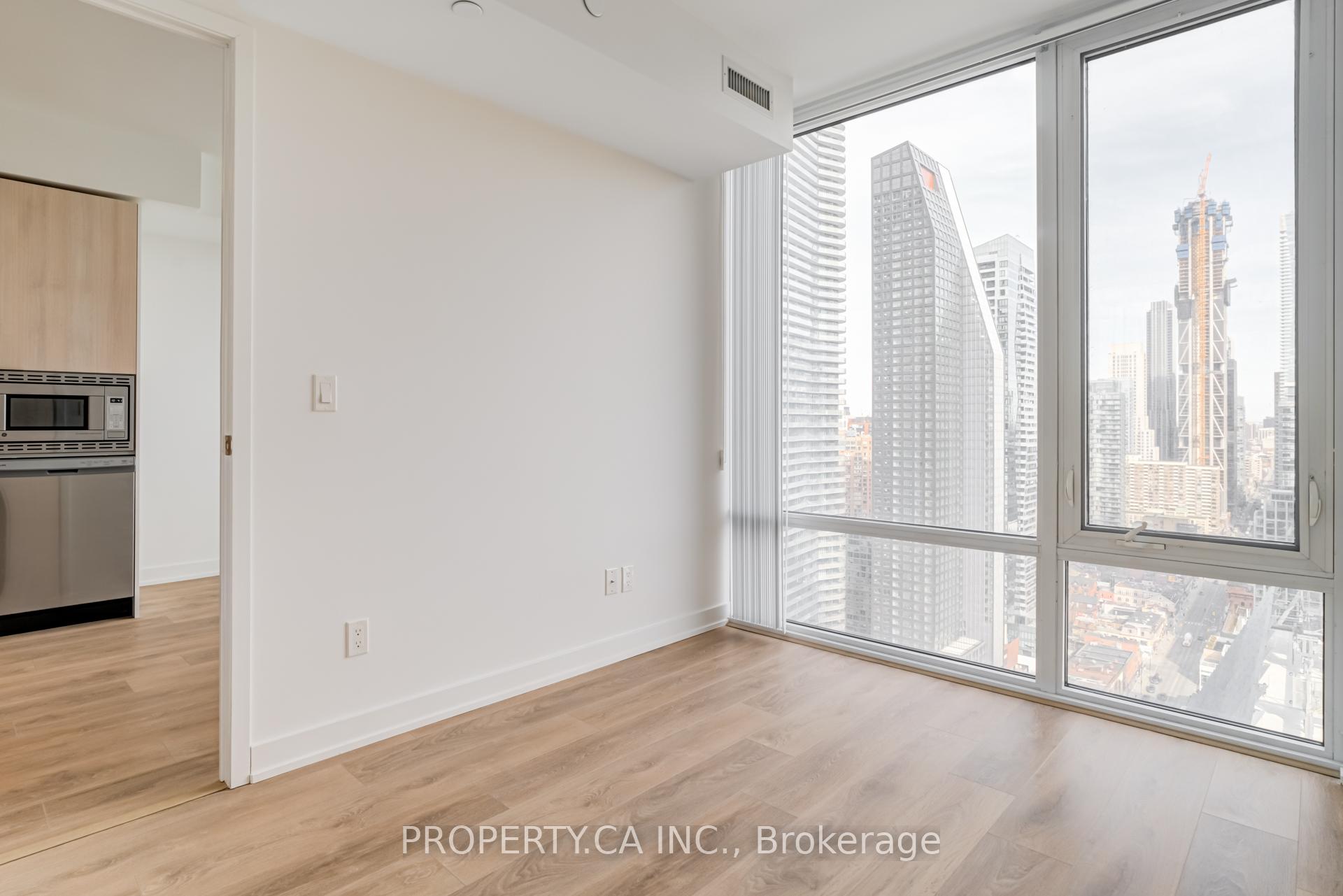 2 Bedrooms Condo at 501 Yonge, Toronto For sale