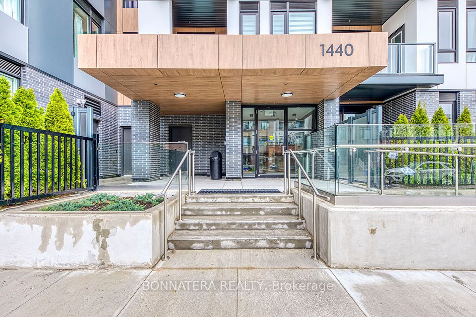#613 - 1440 Clarriage Court, Milton, ON L9T 2X5