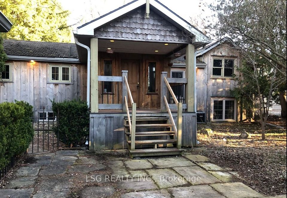 521 Wellington Street