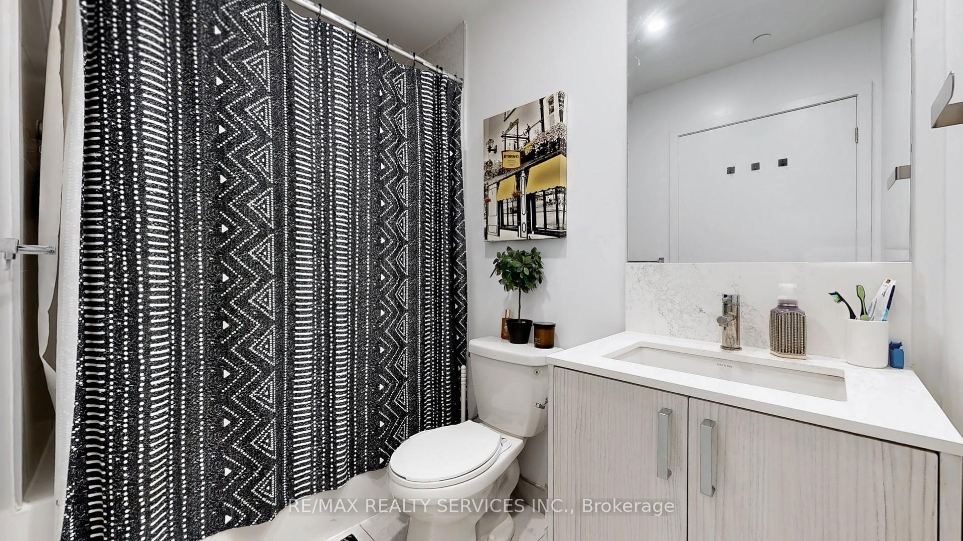 2 Bedrooms Condo at 1787 St. Clair,  Toronto For sale