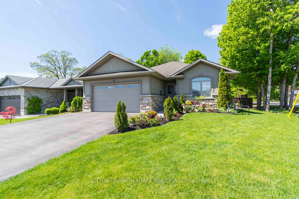 39 Lakewood Crescent