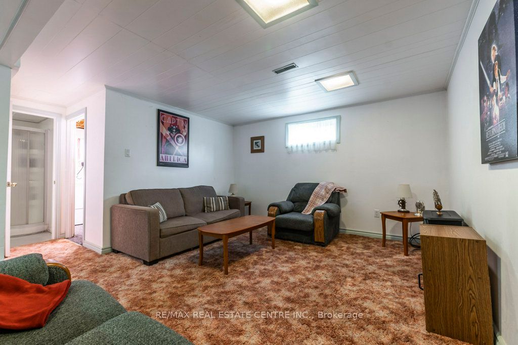65 Lorne Scots Drive