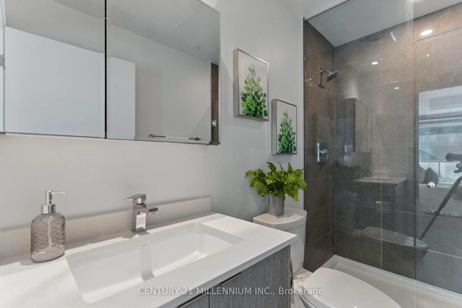 3 Bedrooms Condo at 1926 Lake Shore, Toronto For sale