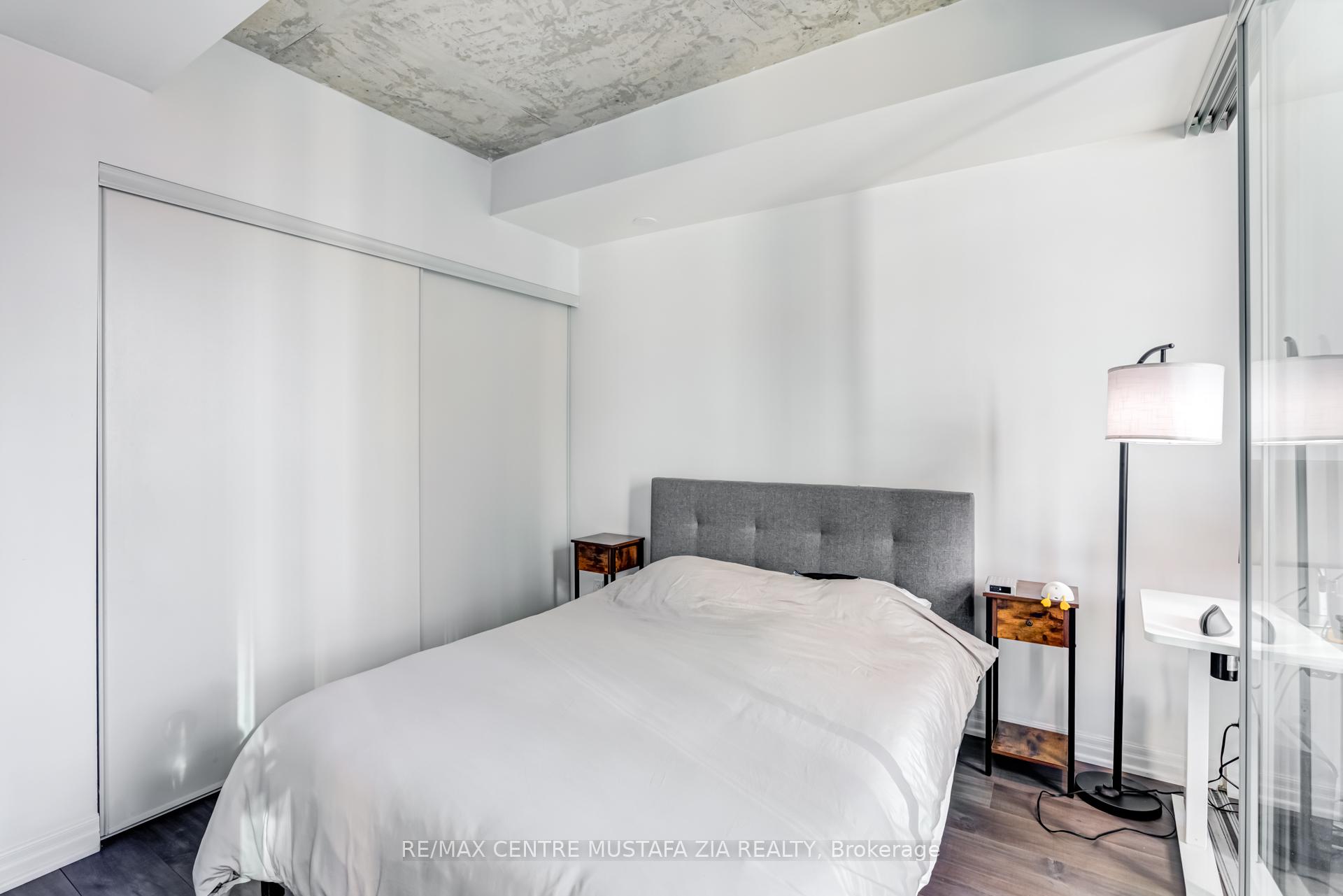 2 Bedrooms Condo at 88 Blue Jays, Toronto For sale