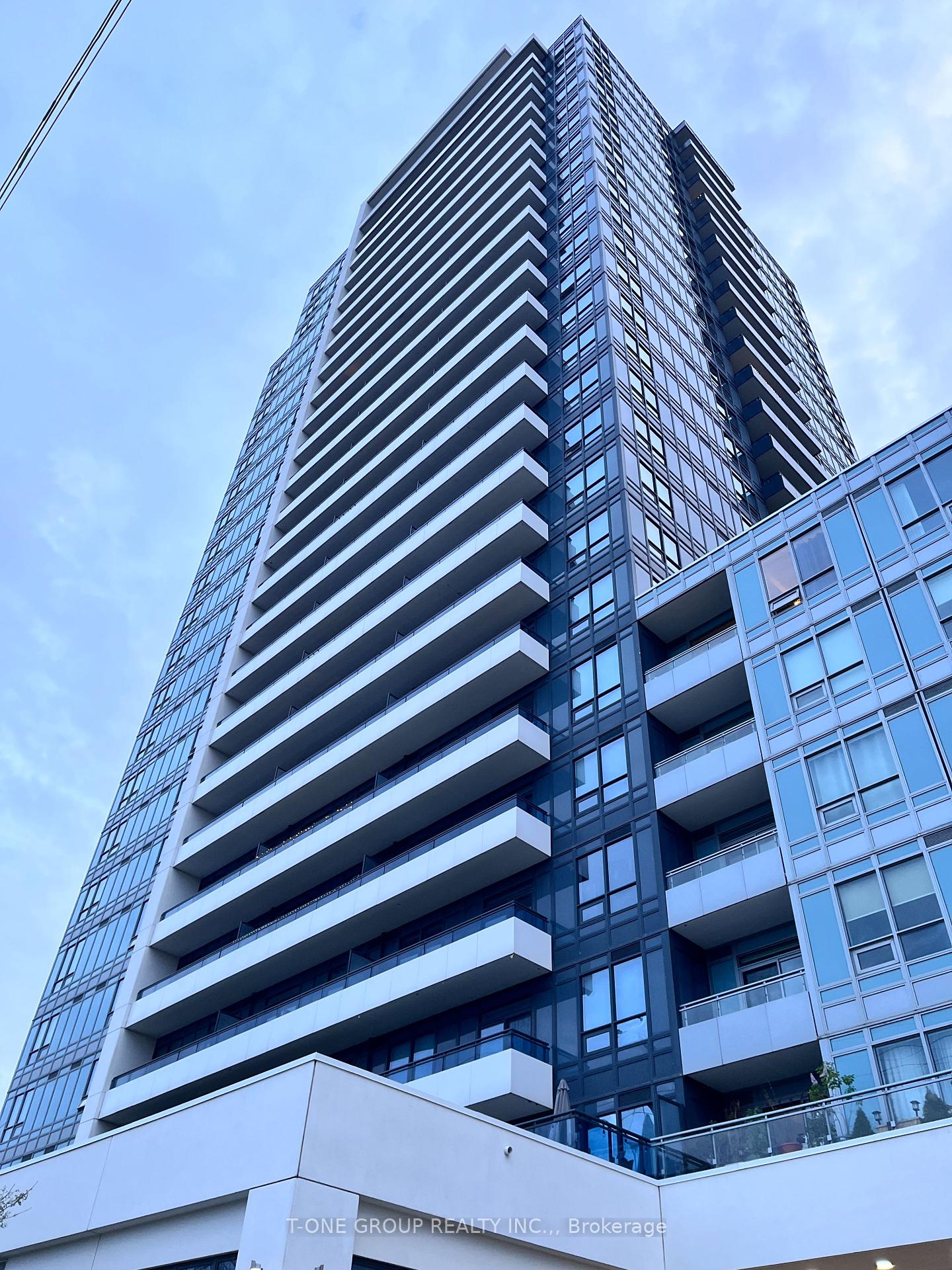 2 Bedrooms Condo at 7890 Bathurst, Vaughan For sale