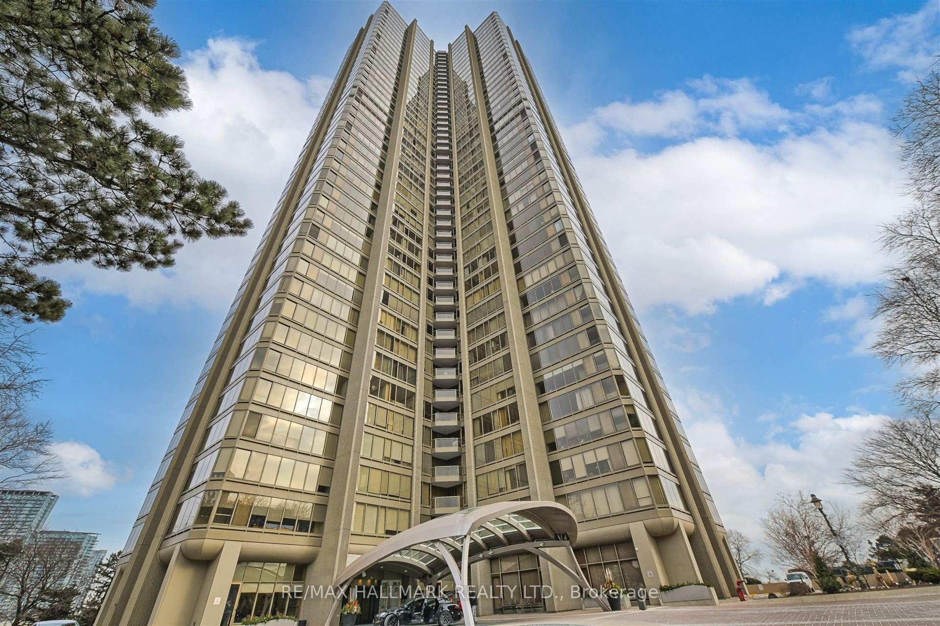 1 Bedroom Condo at 2045 Lake Shore, Toronto For sale