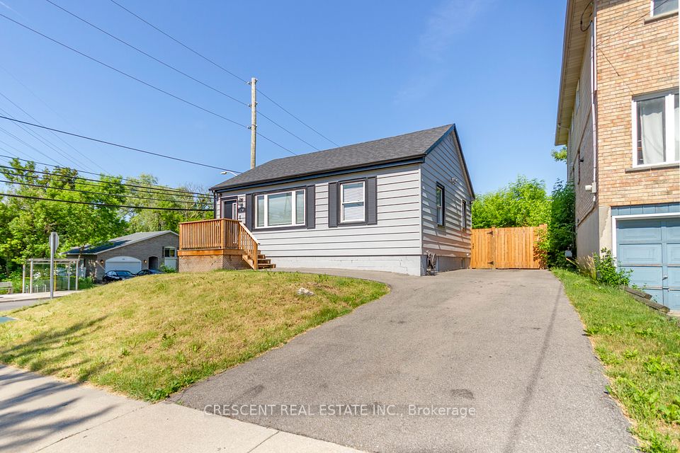 170 Emerson