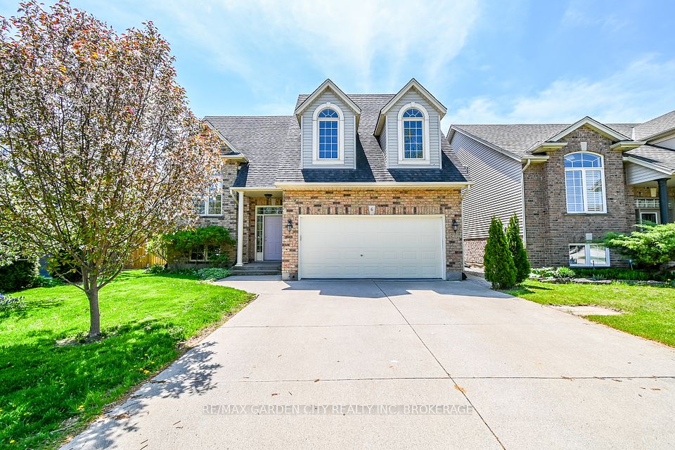 6 Briarwood