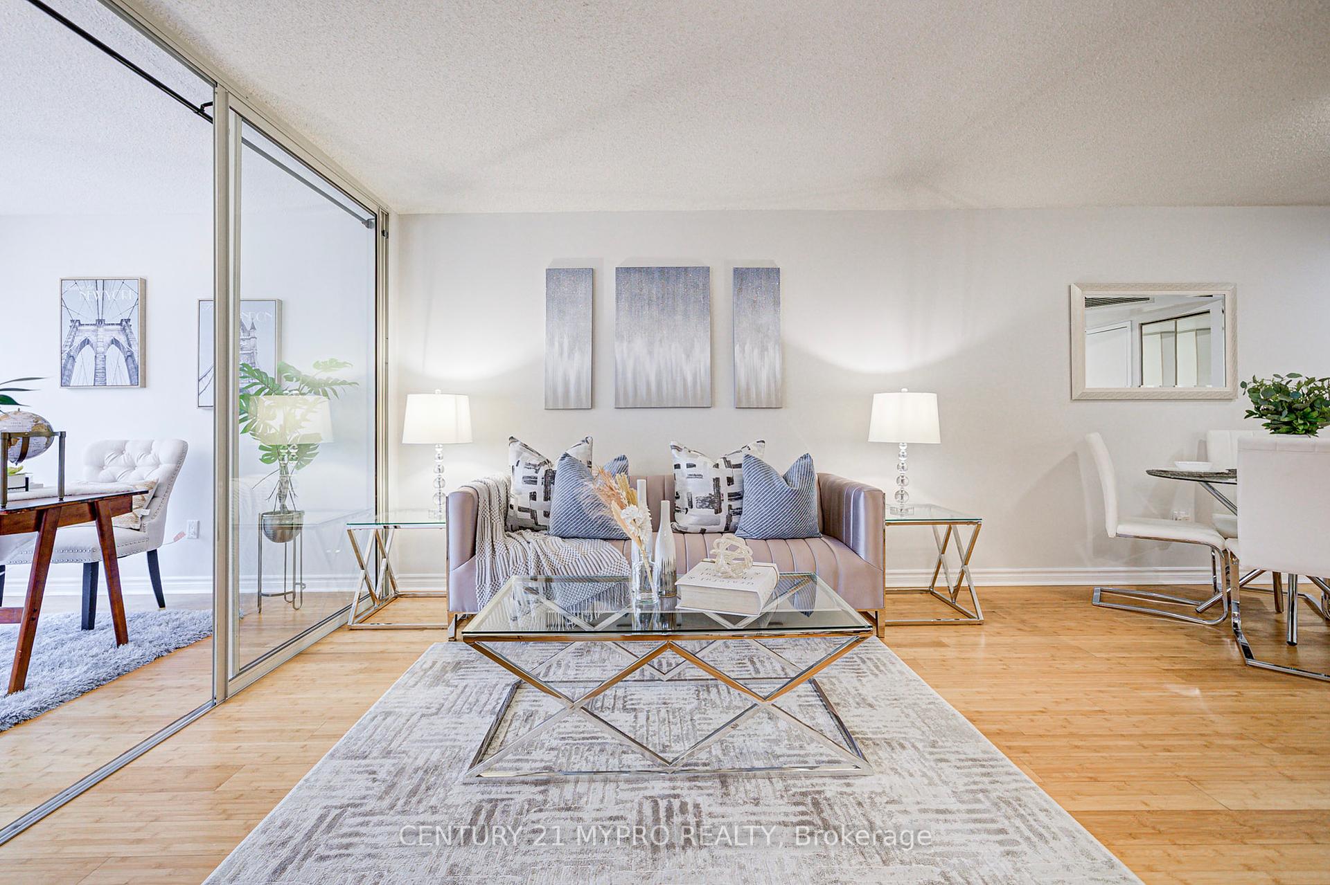 2 Bedrooms Condo at 1001 Bay, Toronto For sale
