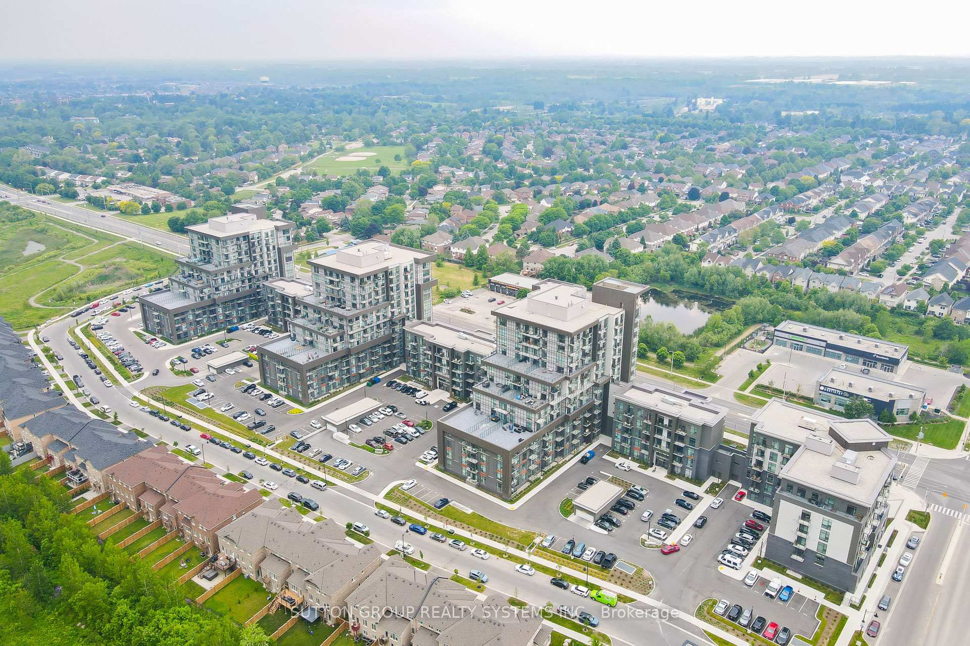 2 Bedrooms Condo at 460 Dundas, Hamilton For sale