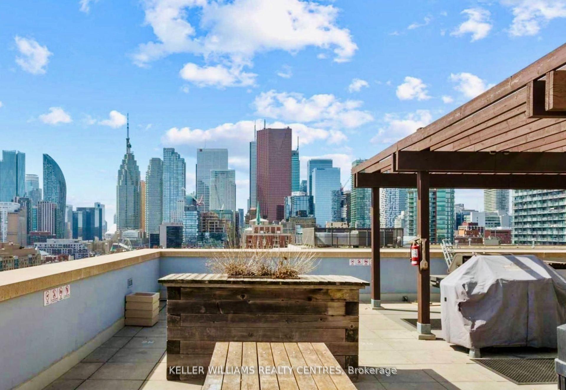 2 Bedrooms Condo at 230 King, Toronto For sale