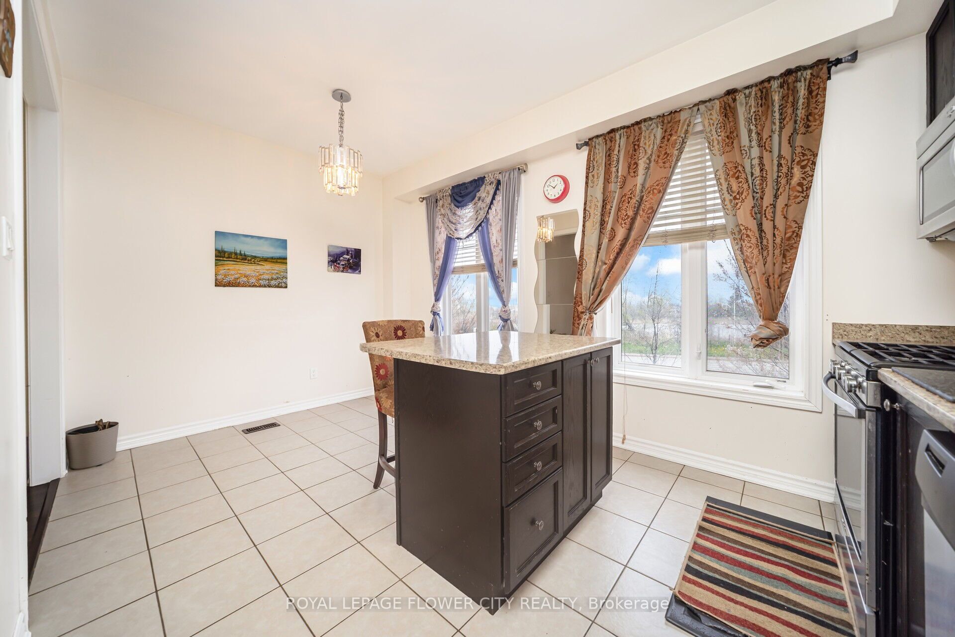 82 Magdalene Crescent