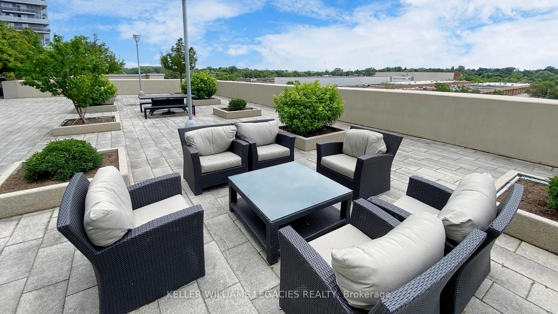 1 Bedroom Condo at 181 Village Green, Toronto For sale