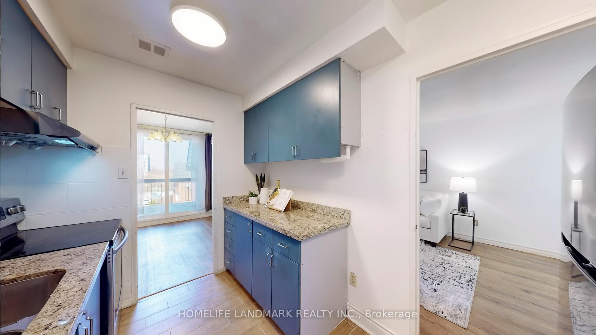 3 Bedrooms Condo at 1395 Williamsport, Mississauga For sale