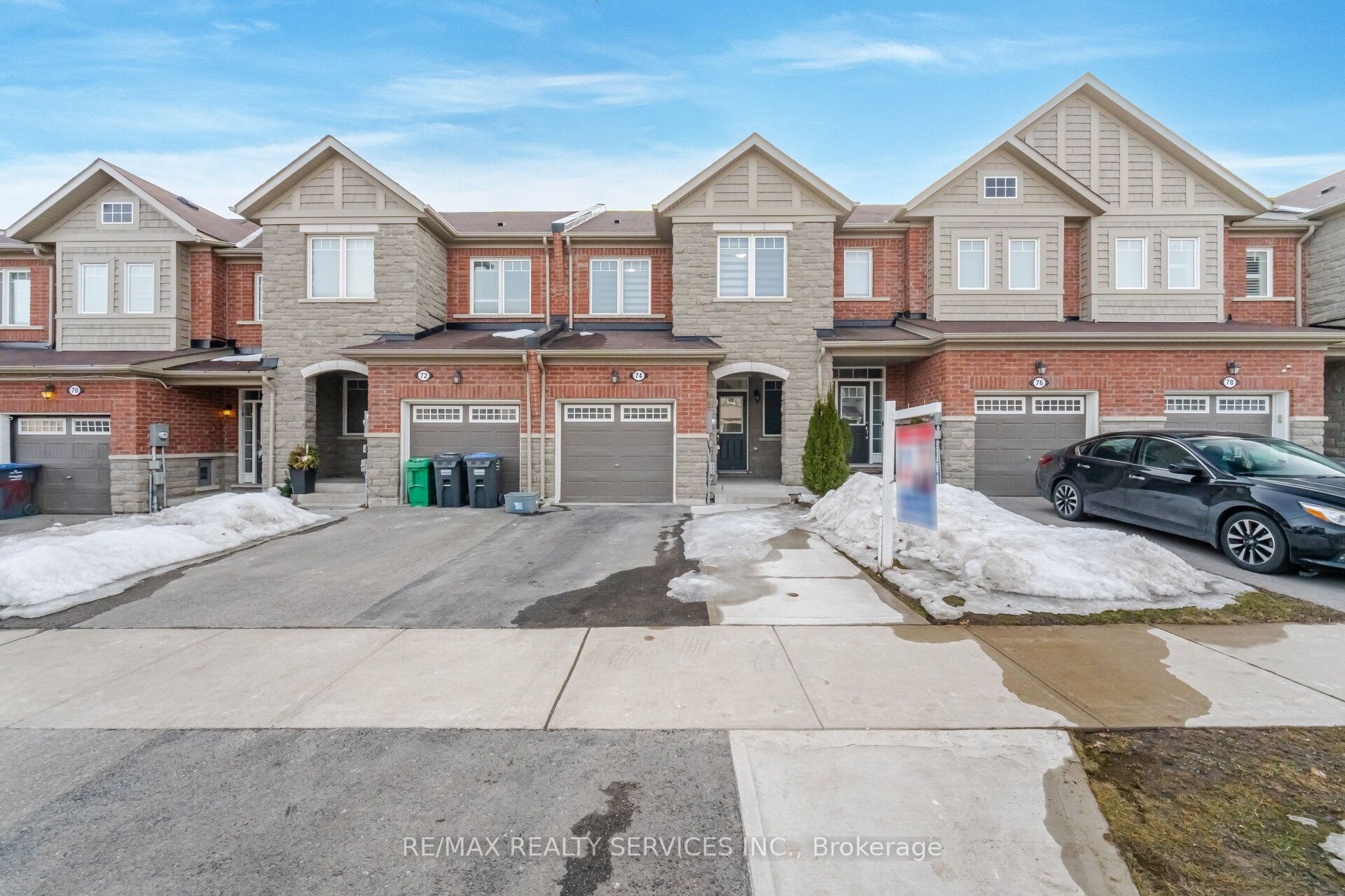 74 Phyllis Drive, Caledon, ON L7C 4E2