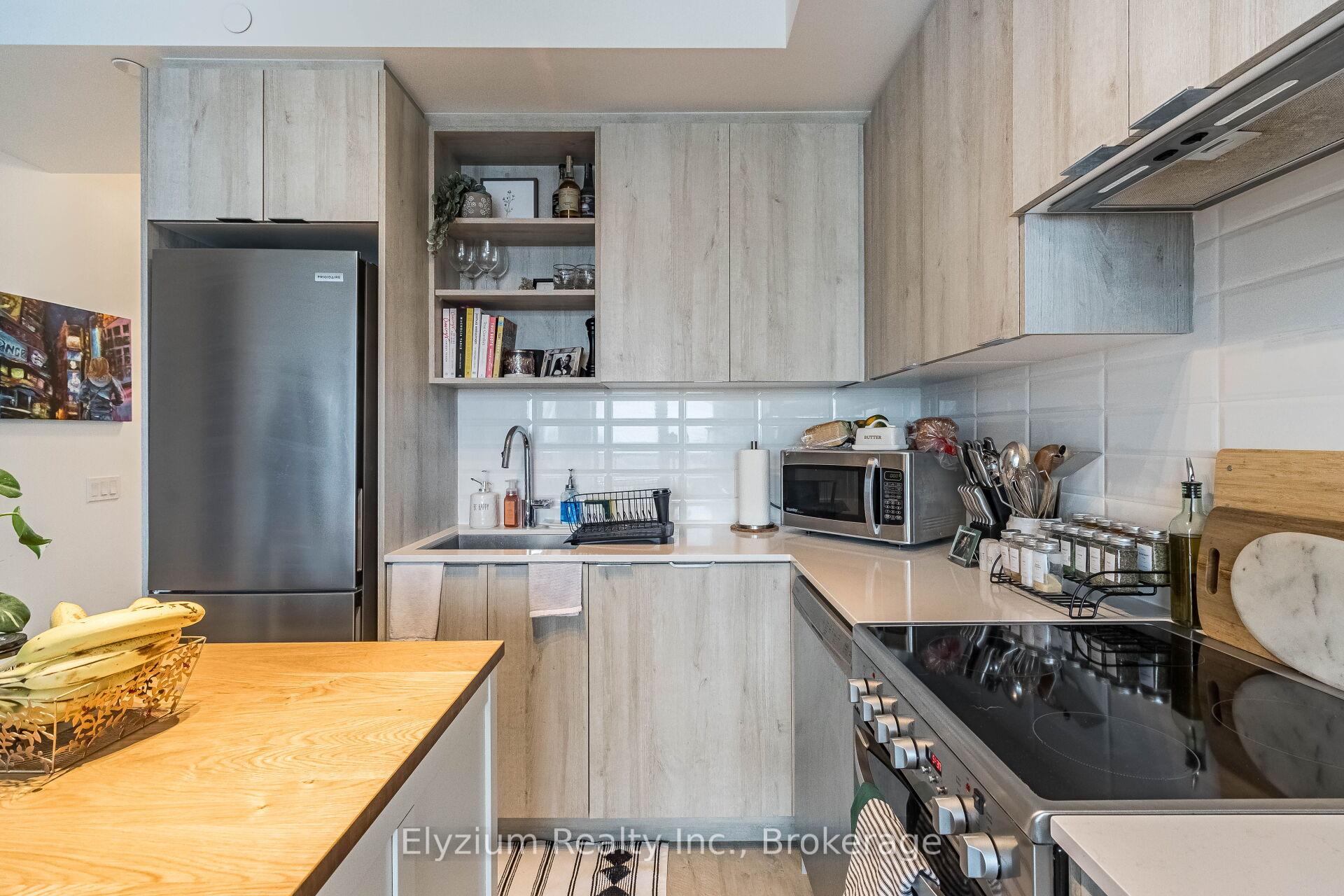 2 Bedrooms Condo at 50 George Butchart,  Toronto For sale