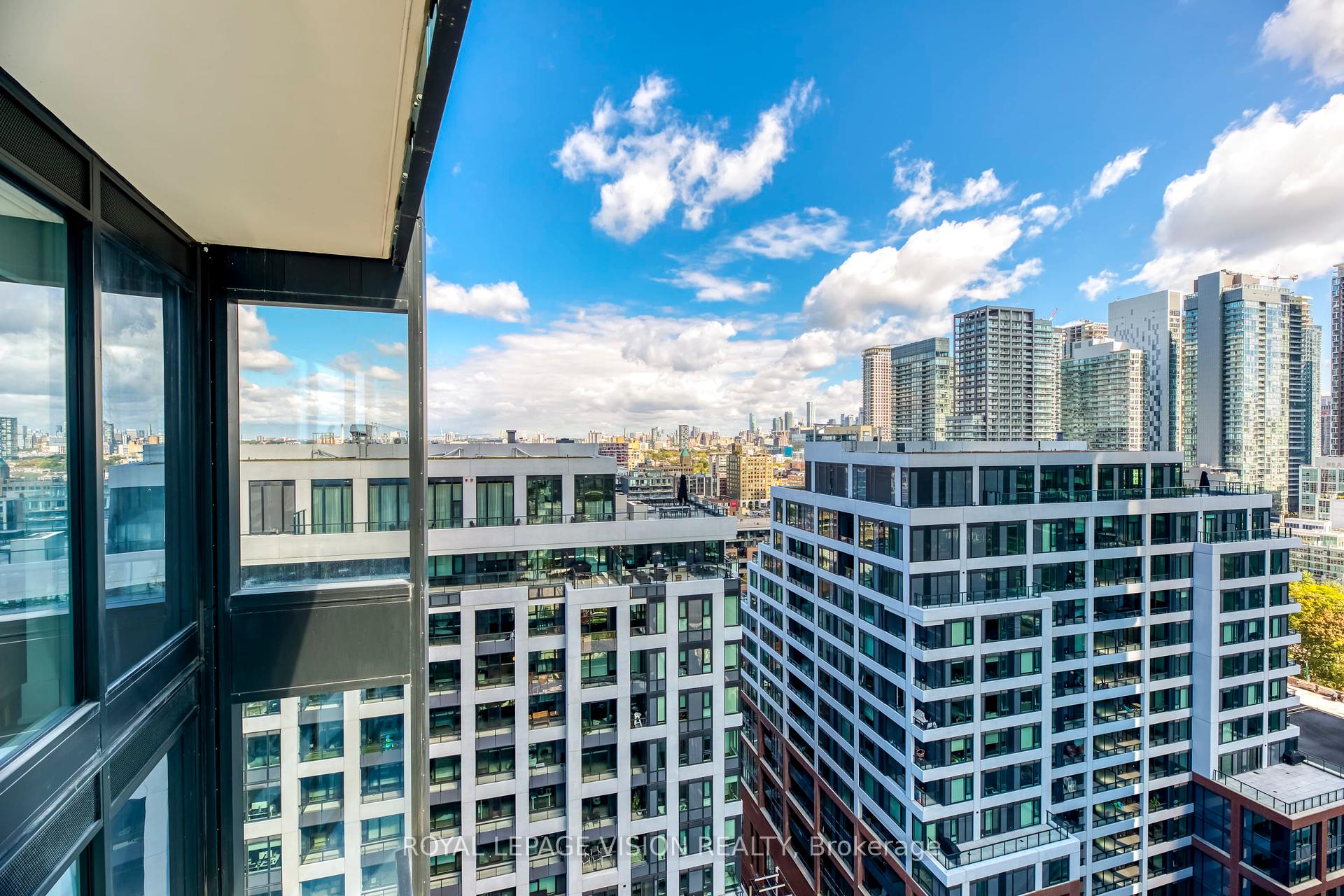 2 Bedrooms Condo at 470 Front, Toronto For sale