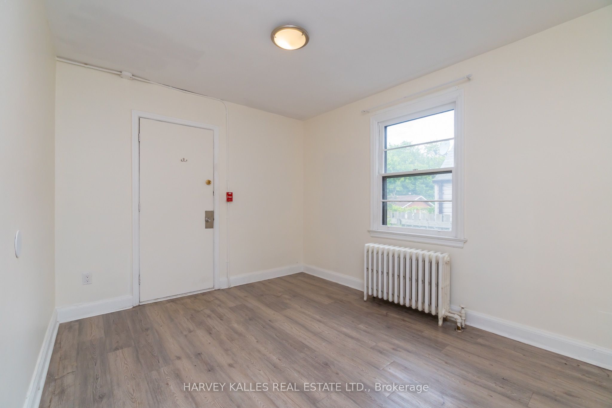 44 Pharmacy Avenue 4
