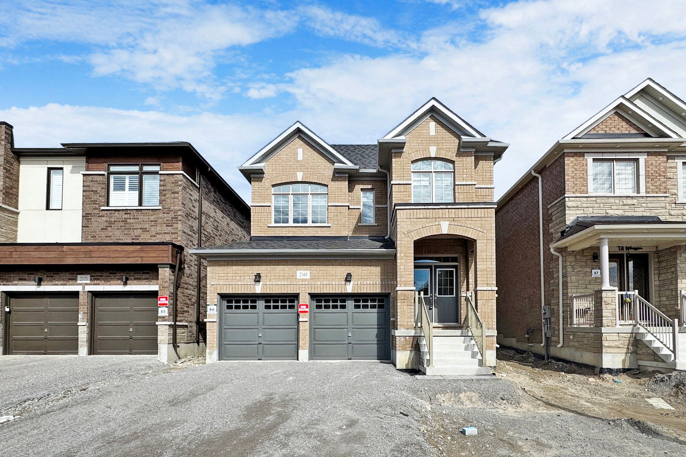 2169 Cayenne Street Oshawa Ontario L1L 0W8