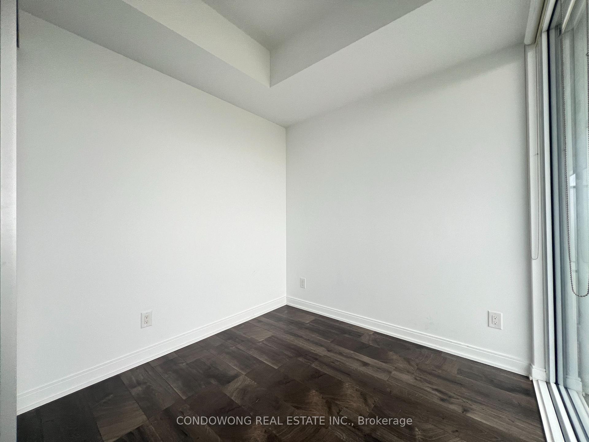 2 Bedrooms Condo at 42 Charles, Toronto For sale