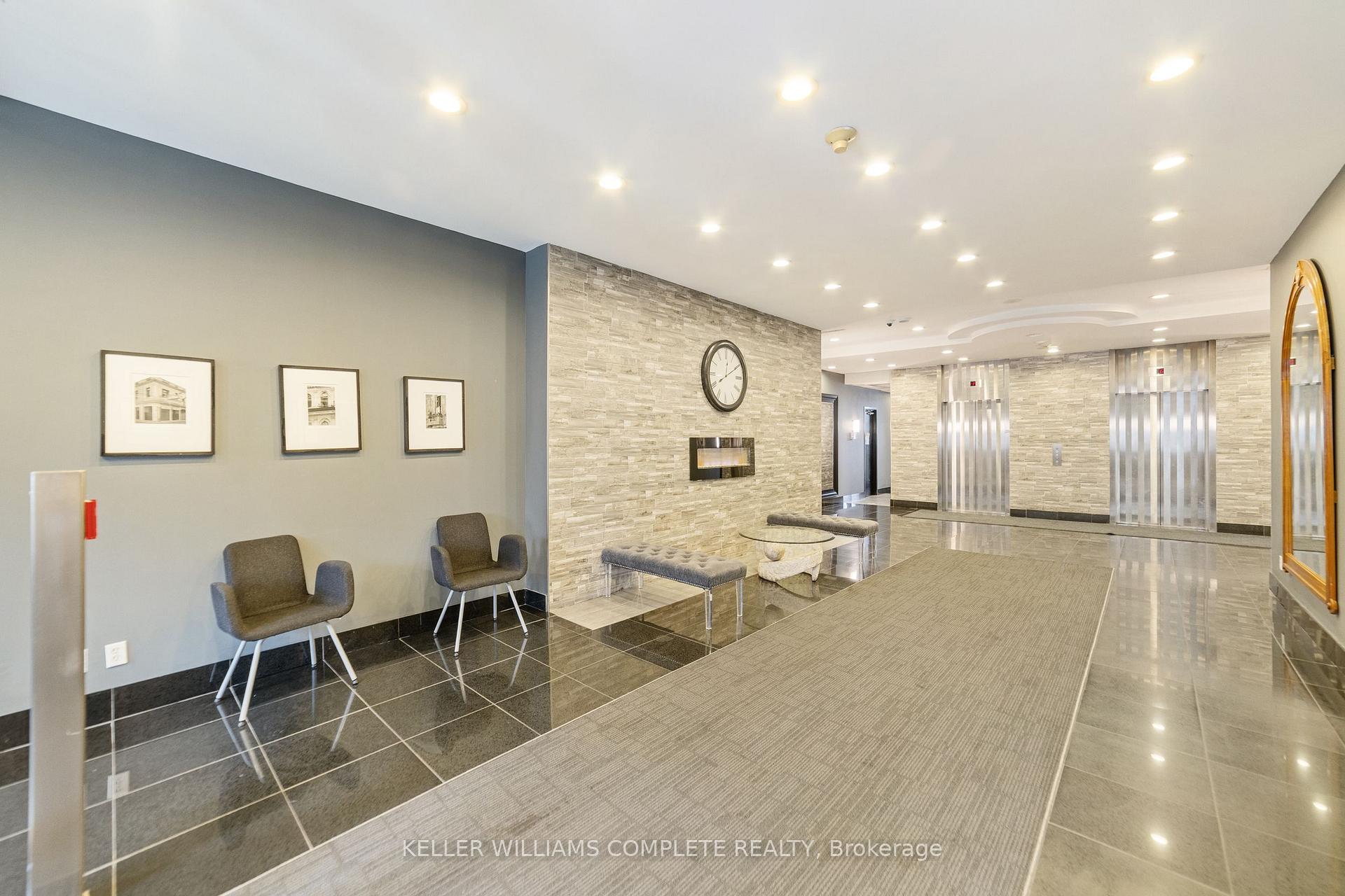 2 Bedrooms Condo at 135 James, Hamilton For sale