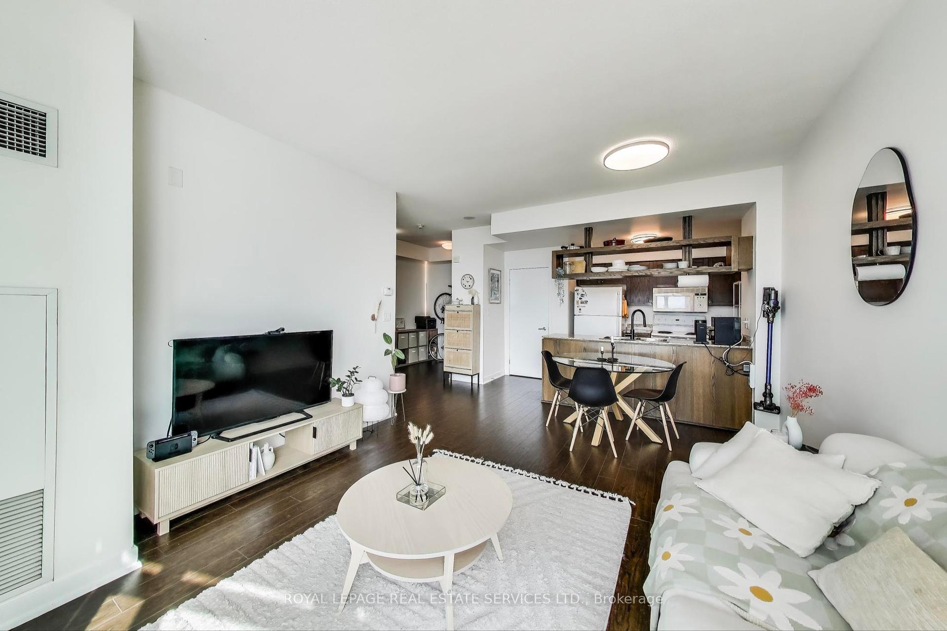 2 Bedrooms Condo at 81 Navy Wharf, Toronto For sale
