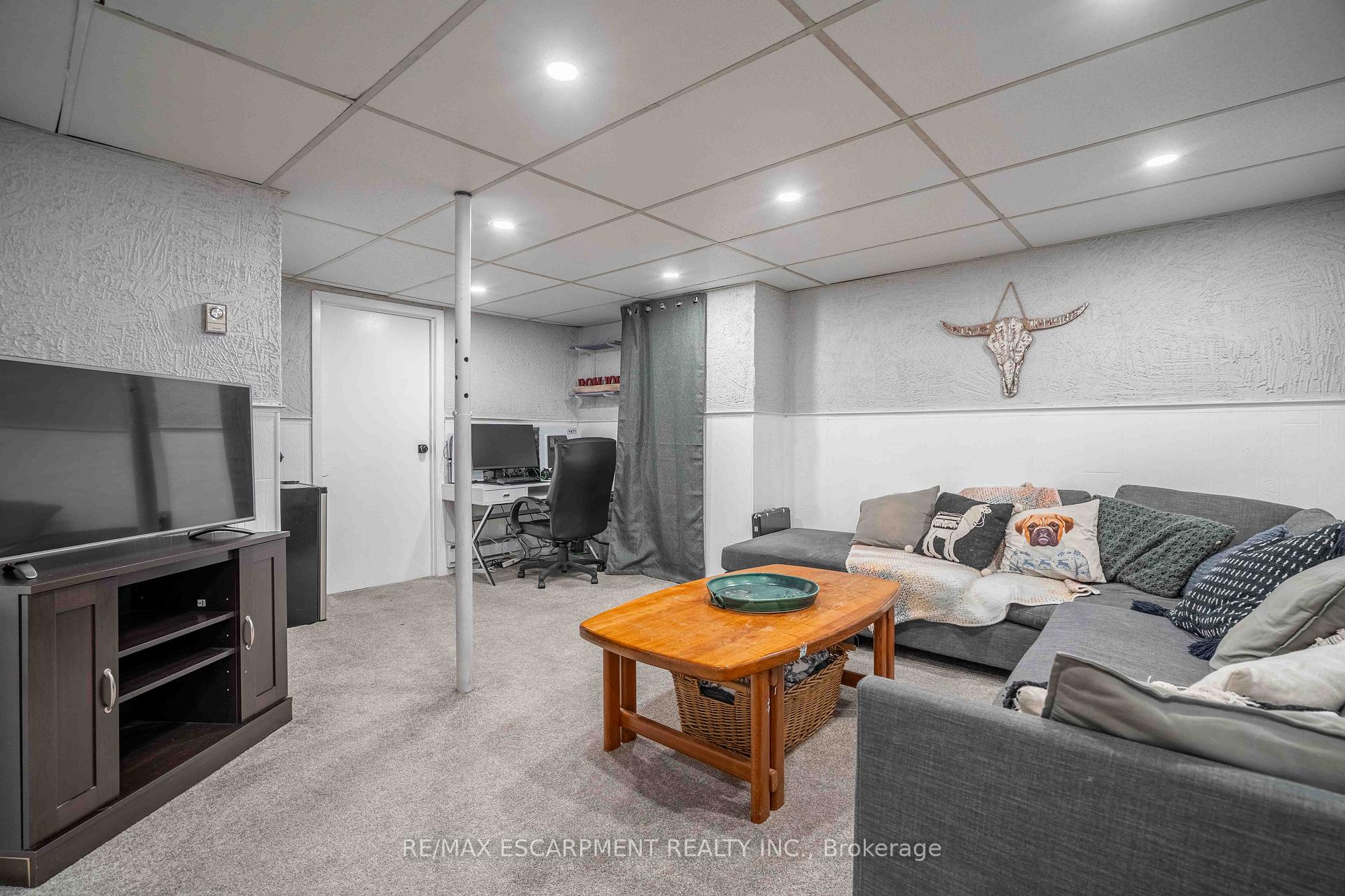 3 Bedrooms Condo at 1190 Upper Ottawa, Hamilton For sale
