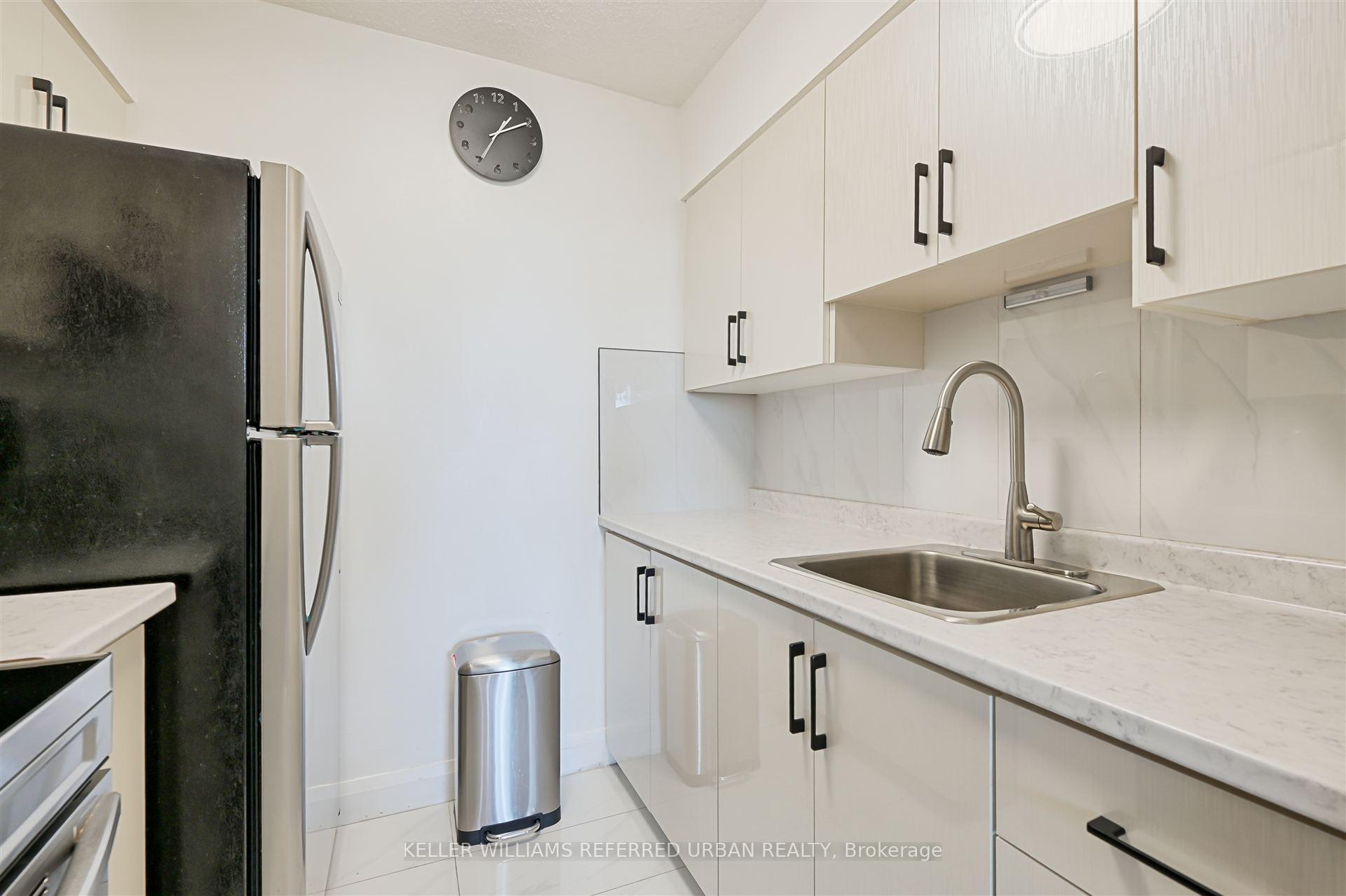 2 Bedrooms Condo at 940 Caledonia, Toronto For sale