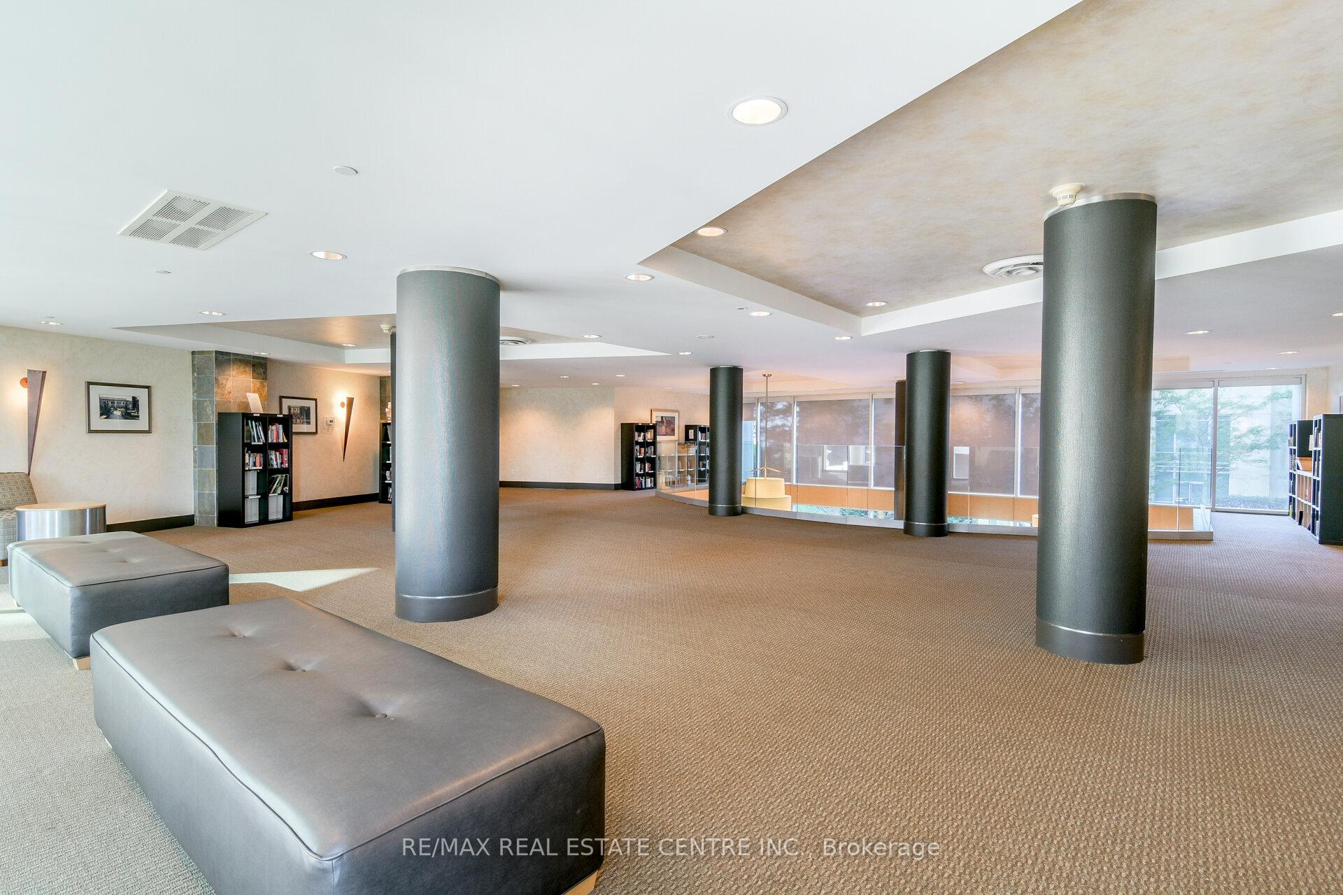 2 Bedrooms Condo at 5 Marine Parade,  Toronto For sale