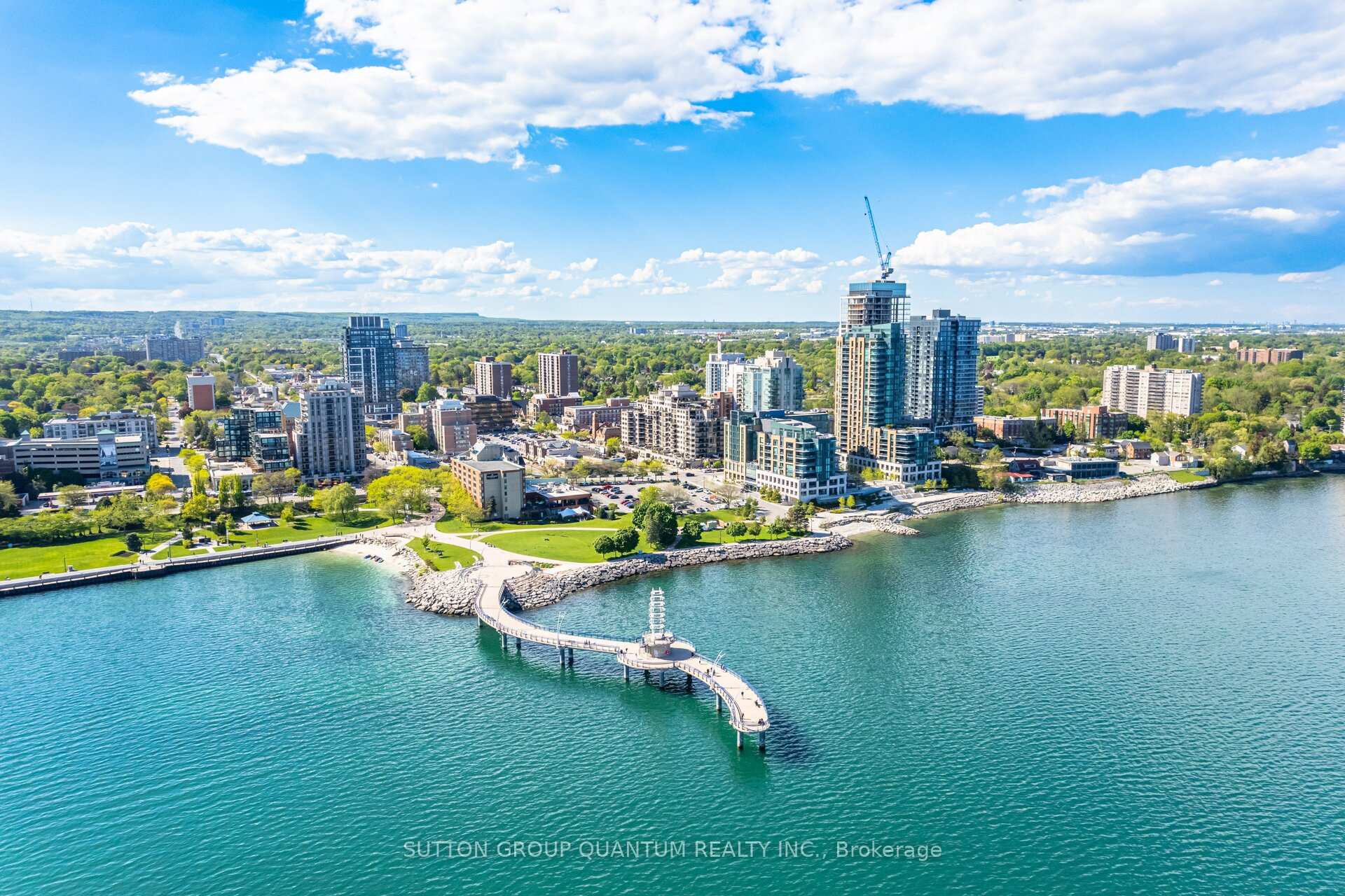 3 Bedrooms Condo at 360 Pearl, Burlington For sale